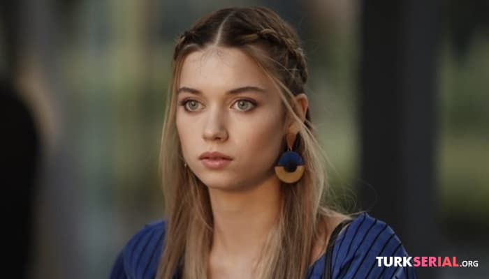 сериал Афра Сарачоглу засмущалась от вопросов, фанаты сделали сюрприз Керему Бюрсину: Последние новости