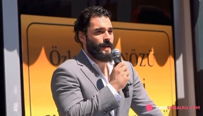 сериал Акын Акынёзю не смог сдержать слёз: что произошло во время его речи?
