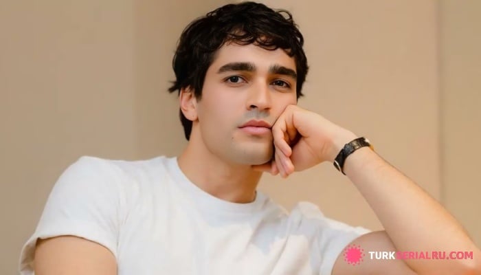 сериал Турецкий актер Мерт Рамазан Демир в новом сериале о любовном треугольнике